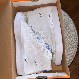 Nike Blazer Mid 77 High-Top Sneakers with Check Mark Accents